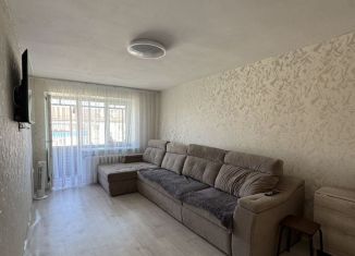 Продаю 3-комнатную квартиру, 60 м2, Туймазы, улица Мичурина, 15