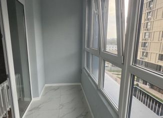 Сдается в аренду трехкомнатная квартира, 80 м2, Ростов-на-Дону, улица Вересаева, 102/1с3