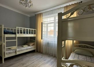 Сдаю дом, 120 м2, Махачкала, улица Дзержинского, 17