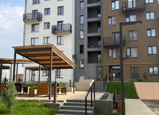 Сдается в аренду трехкомнатная квартира, 64.8 м2, Крым, улица Никанорова, 4Ж