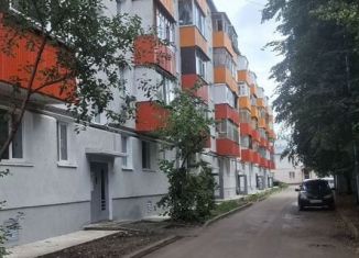 Продается трехкомнатная квартира, 59 м2, Казань, улица Челюскина, 62