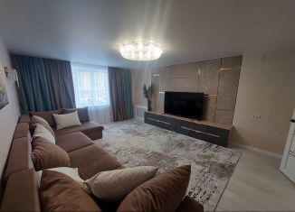 Сдается в аренду трехкомнатная квартира, 98 м2, Владимир, Гвардейская улица, 17