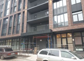 Сдам в аренду 1-комнатную квартиру, 40 м2, Воронеж, улица Славы, 7