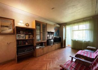 Продается 3-комнатная квартира, 60 м2, Краснодар, улица Курчатова, 10, микрорайон ЗИП