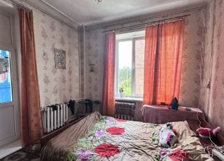 Продаю трехкомнатную квартиру, 65 м2, Прокопьевск, улица Петренко, 28