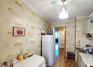 Двухкомнатная квартира на продажу, 47.2 м2, Коряжма, улица Кирова, 26