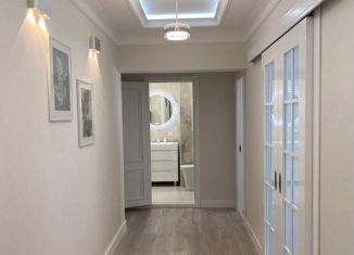 Продается трехкомнатная квартира, 75 м2, Грозный, улица Шейха Али Митаева, 85