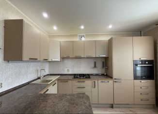 Аренда 1-комнатной квартиры, 45 м2, Казань, улица Салиха Батыева, 7