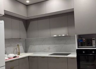 Сдаю в аренду 1-комнатную квартиру, 44.9 м2, Стерлитамак, проспект Октября, 38