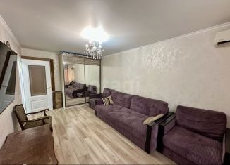 Продаю 1-комнатную квартиру, 33 м2, Махачкала, улица Абдулхакима Исмаилова, 76