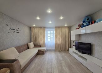 Продается двухкомнатная квартира, 53 м2, Чебаркуль, Электростальская улица, 1