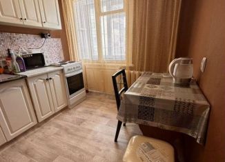 Продаю 2-ком. квартиру, 44 м2, Красноярский край, улица Бегичева, 13