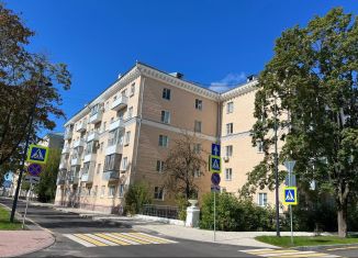 Продам 2-комнатную квартиру, 41.2 м2, Дубна, Центральная улица, 3