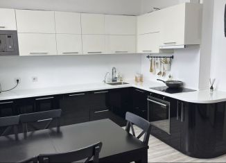 Продажа 3-ком. квартиры, 97 м2, Екатеринбург, метро Уралмаш, улица Старых Большевиков, 3А