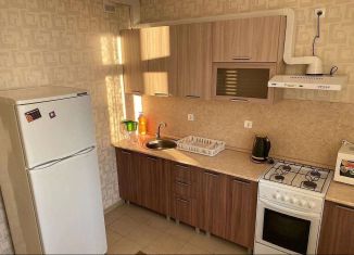 Сдам в аренду 1-комнатную квартиру, 35 м2, Ростов-на-Дону, улица 35-я Линия, 83/75