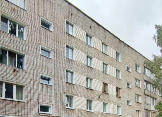 2-ком. квартира на продажу, 47.7 м2, Кирово-Чепецк, улица 60 лет Октября, 3к2