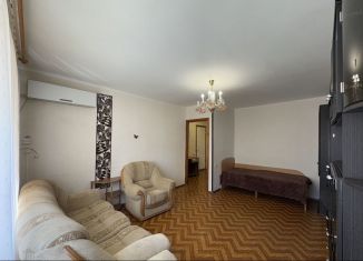 Сдается однокомнатная квартира, 37 м2, Саратов, улица имени В.Г. Рахова, 55/59