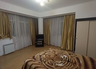 Сдам в аренду 1-ком. квартиру, 40 м2, Анапа, улица Самбурова, 236