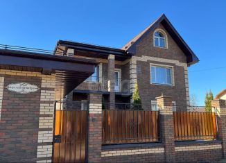 Продам дом, 181.1 м2, посёлок городского типа Нахабино, улица 40 лет Октября, 12