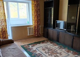 Сдам двухкомнатную квартиру, 50 м2, Саратов, улица имени Карла Маркса, 9/19