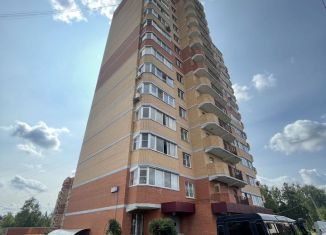 Сдам в аренду двухкомнатную квартиру, 55 м2, Лобня, Спортивная улица, 7к3