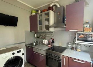 Сдам в аренду 1-комнатную квартиру, 38 м2, Москва, Новоясеневский проспект, 13к1