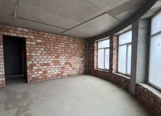 Продажа 3-ком. квартиры, 130 м2, Махачкала, Гапцахская улица, 8