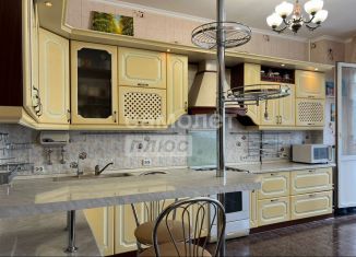 Продам 4-комнатную квартиру, 202 м2, Ростов-на-Дону, Халтуринский переулок, 90/27