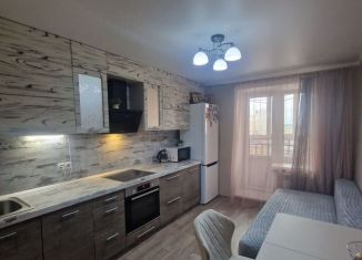 Продаю однокомнатную квартиру, 47.8 м2, Липецк, улица Хренникова, 1