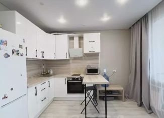 Продам 1-комнатную квартиру, 40 м2, Тюмень, улица Мельникайте, 144А