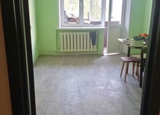 Продается трехкомнатная квартира, 60 м2, Алексин, улица Фридриха Энгельса, 28
