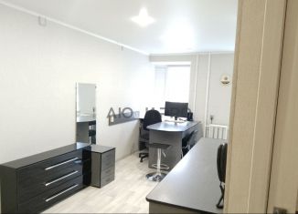 Продается 2-ком. квартира, 40.2 м2, Саратов, улица имени В.И. Чапаева, 72/74