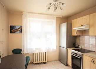 Продаю двухкомнатную квартиру, 50.6 м2, Тюмень, улица Котовского, 6