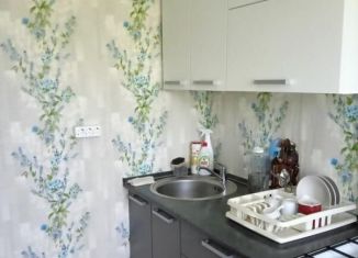 Продаю 2-комнатную квартиру, 42 м2, Омская область, 8-я Кировская улица, 70