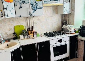 2-ком. квартира на продажу, 46 м2, Великие Луки, Холмская улица, 1