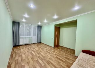 Продаю 2-ком. квартиру, 47.5 м2, Чебоксары, проспект Мира, 23Б