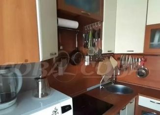 Продам 1-комнатную квартиру, 30 м2, Тюмень, Военная улица, 15