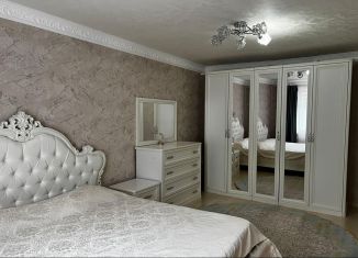 Продаю трехкомнатную квартиру, 59.7 м2, Грозный, улица Дьякова, 9