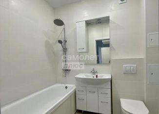 Продам 1-комнатную квартиру, 39.3 м2, Калуга, улица Белые Росы, 3