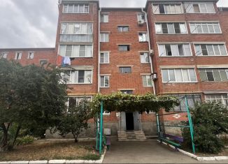 Продается двухкомнатная квартира, 51 м2, Лабинск, улица Мира, 139
