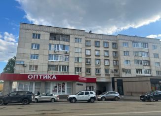 Сдам однокомнатную квартиру, 40 м2, Республика Башкортостан, Революционная улица, 66