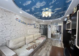 Продажа 3-ком. квартиры, 90 м2, Липецк, улица И.В. Свиридова, 10