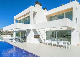 Продаю таунхаус, 125 м2, Сочи, микрорайон Новый Сочи, улица Пирогова, 5/10