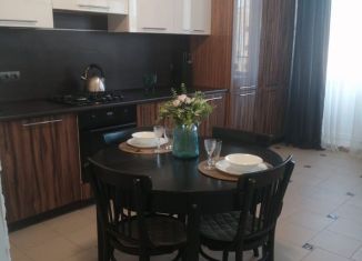 Сдам 1-ком. квартиру, 40 м2, Таганрог, Большой Садовый переулок, 13к1