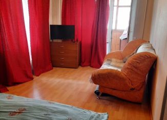 Сдам в аренду 1-ком. квартиру, 35 м2, Подольск, Сосновая улица, 1