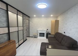 Продам 2-комнатную квартиру, 44 м2, Карелия, площадь Кирова, 4