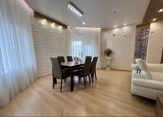 2-ком. квартира в аренду, 90 м2, Тольятти, Комсомольское шоссе, 42/10, ЖК Золотой Берег