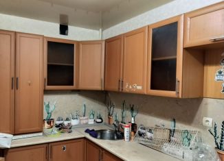 Сдам в аренду 1-ком. квартиру, 37 м2, Смоленская область, улица Николаева