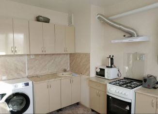 Сдаю 1-комнатную квартиру, 35 м2, деревня Куюки, 16-й квартал, 10