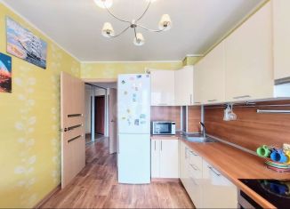 Продаю однокомнатную квартиру, 37.6 м2, Тюмень, улица Прокопия Артамонова, 6к1